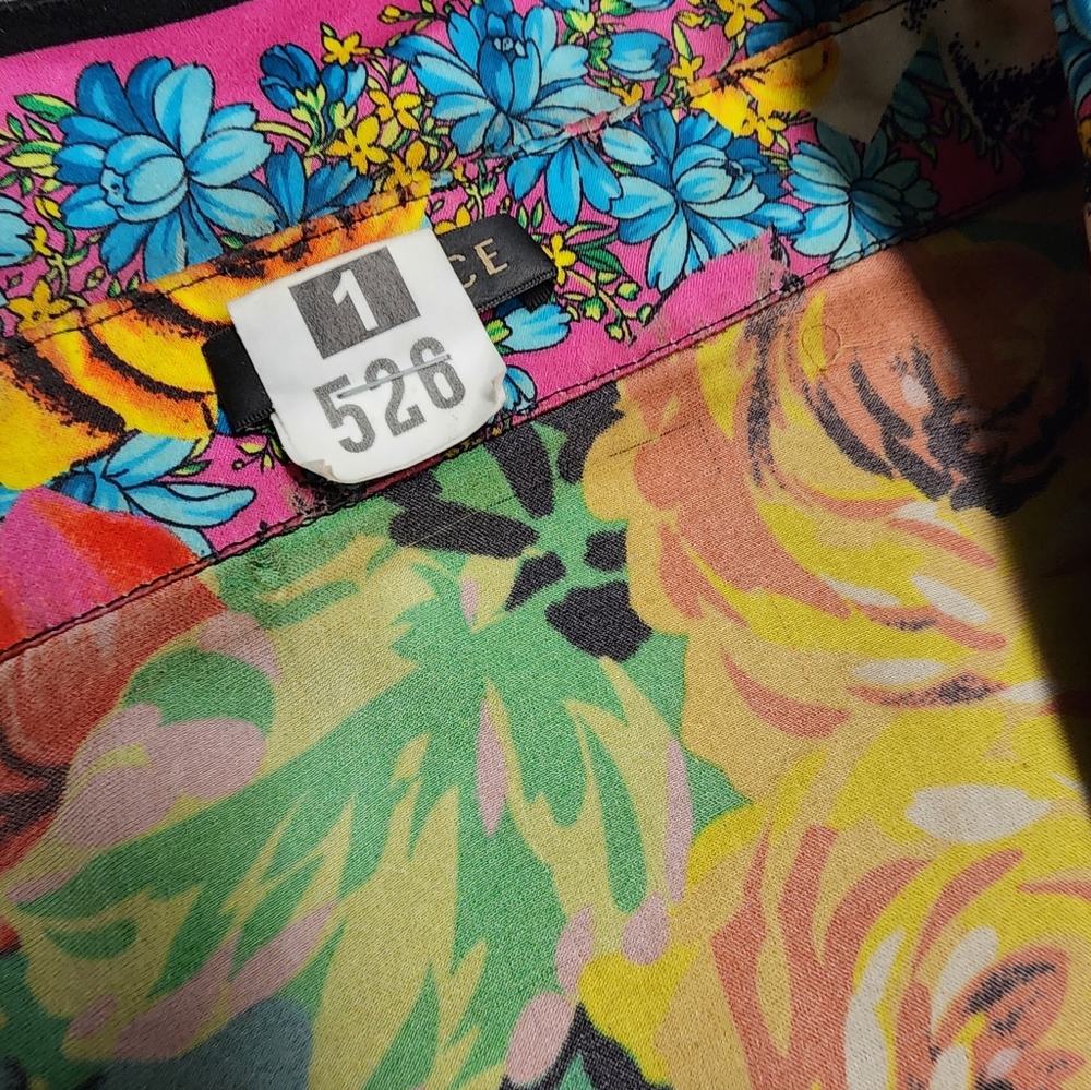 VERSACE Floral Patterned Dress with Vibrant Colors - Picture 4 of 6